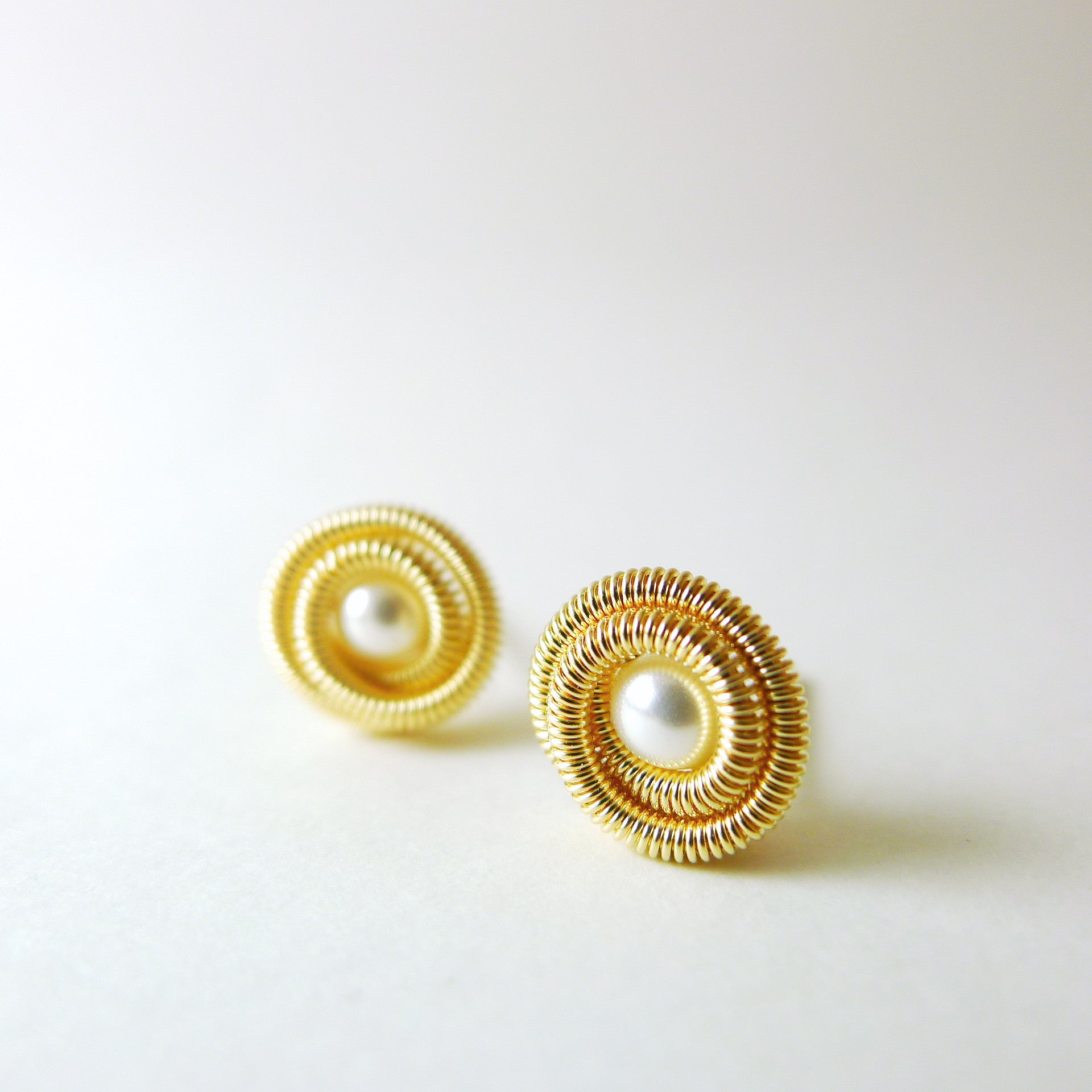 Iron Jewelry: Hand-forged Iron Spiral hot and White Pearl Earrings