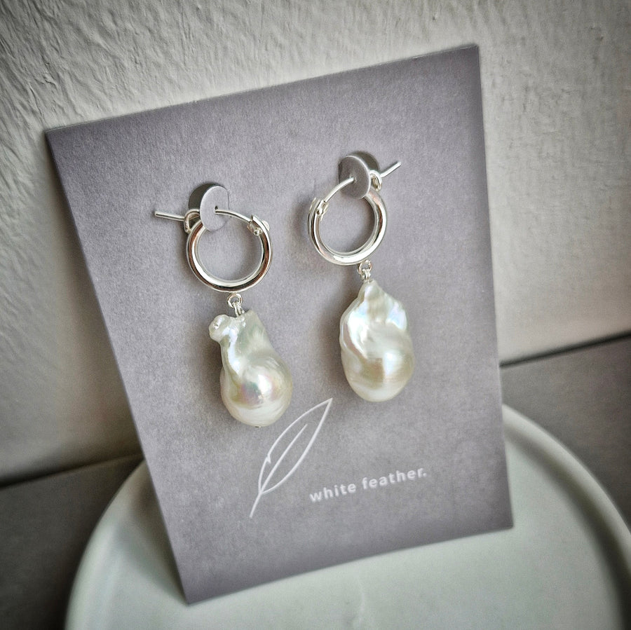 Freshwater Baroque Pearl Leverback Hoop Earrings / 925 Silver