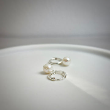 Small Freshwater Pearl Leverback Hoop Earrings / 925 Silver