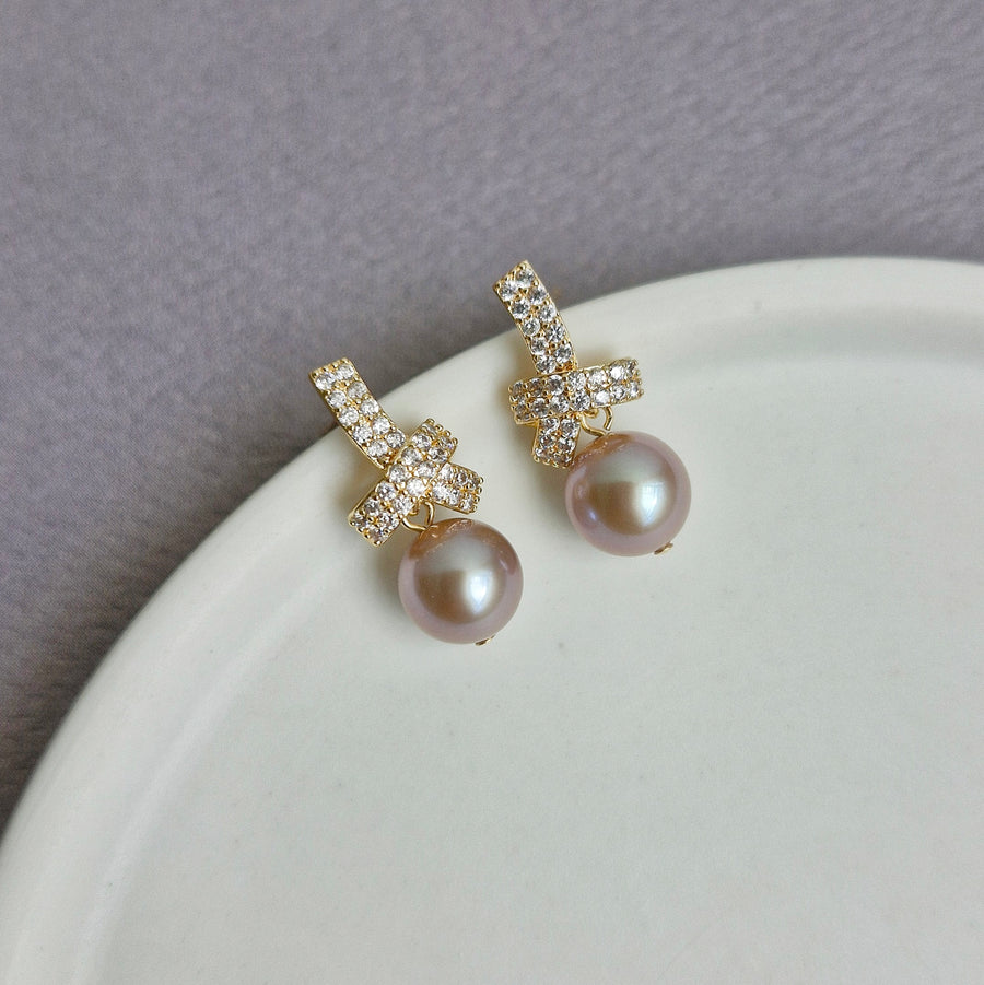 Mauvé Freshwater Pearl Earrings / 18k Gold-plate