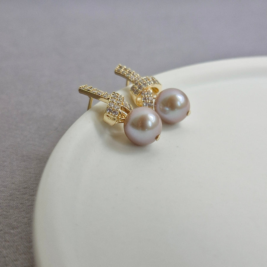 Mauvé Freshwater Pearl Earrings / 18k Gold-plate