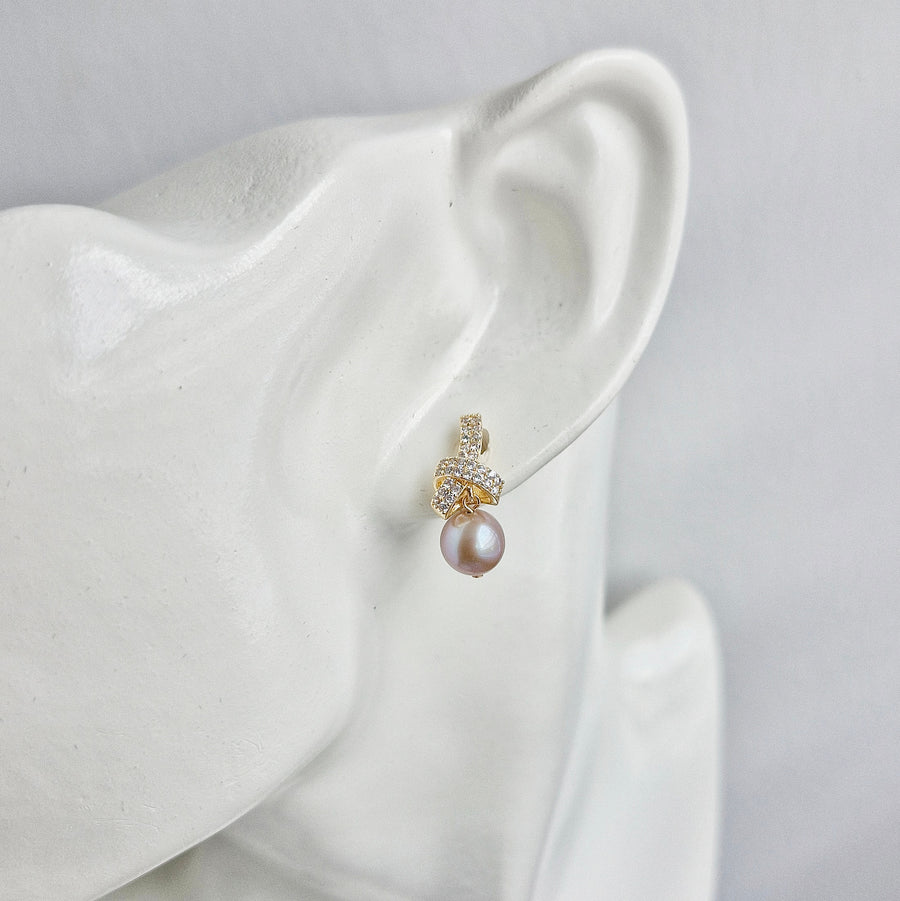 Mauvé Freshwater Pearl Earrings / 18k Gold-plate