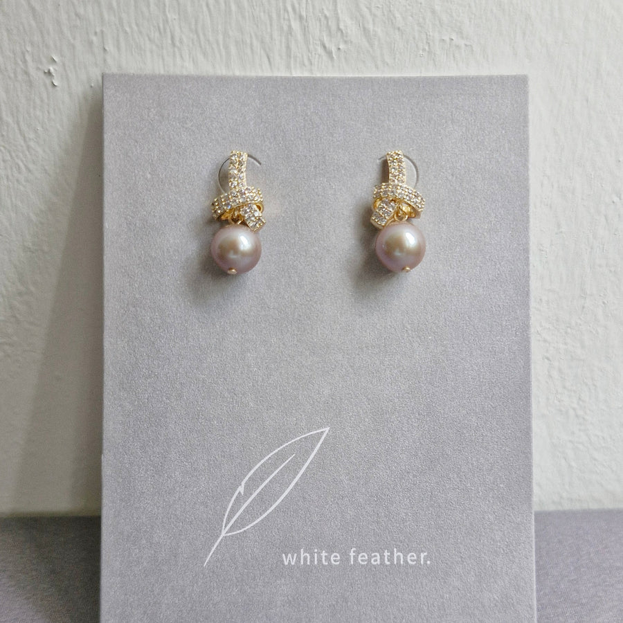 Mauvé Freshwater Pearl Earrings / 18k Gold-plate