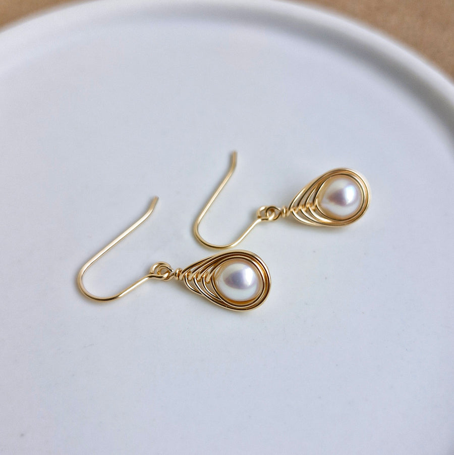 Herringbone Wirewrapped Pearl Earrings / 14k Gold-filled