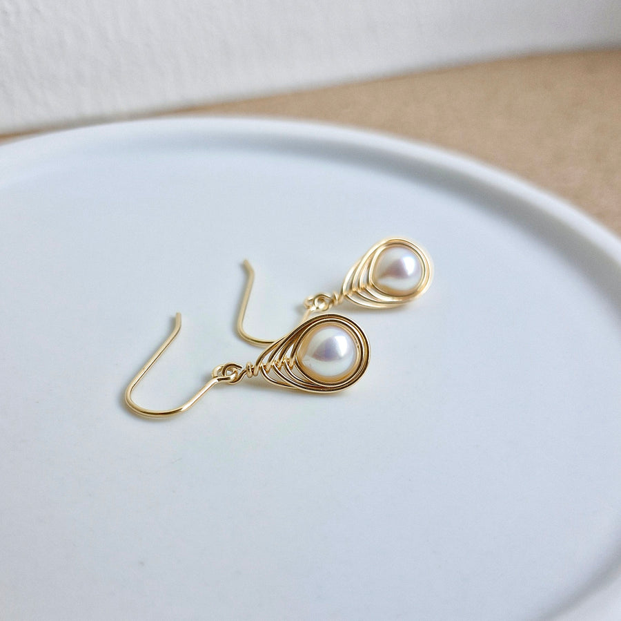 Herringbone Wirewrapped Pearl Earrings / 14k Gold-filled