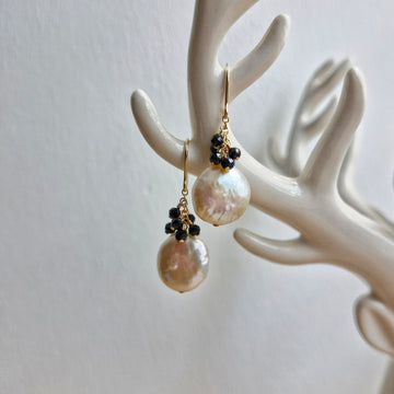 Freshwater Coin Pearl w/Black Spinels / 14k Gold-filled