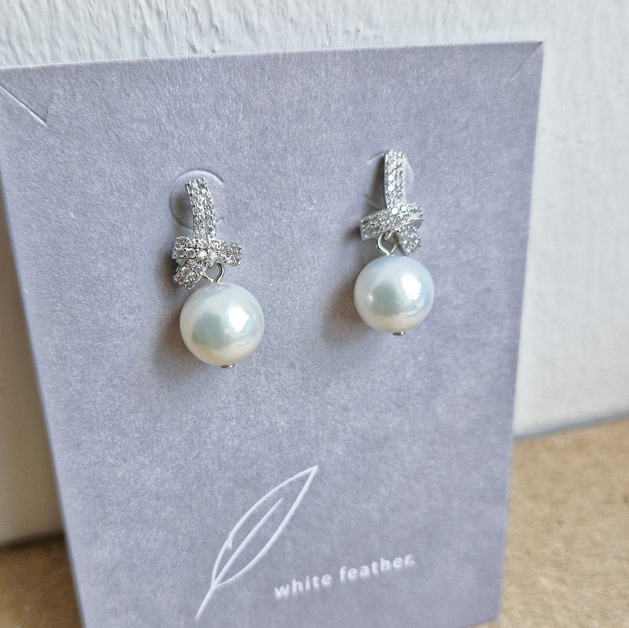 Freshwater Pearl Earrings / Rhodium Silver