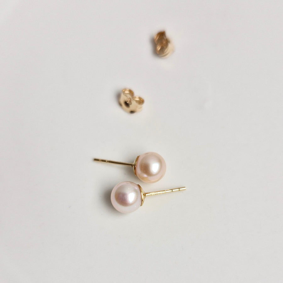 Freshwater Pearl Earstuds (5.5mm - 5.8mm) / 14k Gold-filled