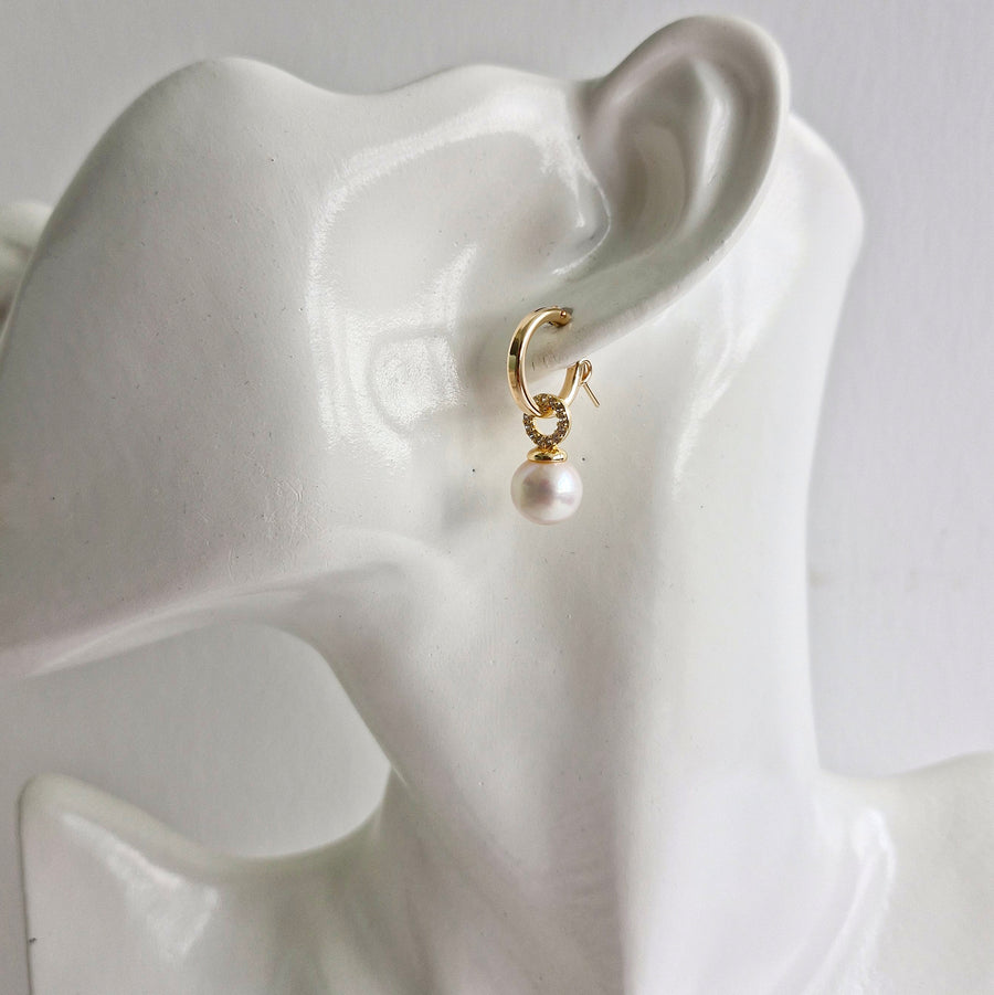 Freshwater Pearl Hoop Earrings / 14k Gold-filled Hoops